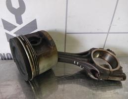 Поршень с шатуном для VW Golf 3 Vento 91-97  запчасти бу