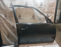 Дверь передняя правая для Volvo 440 1992-1994  запчасти бу