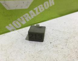 Реле для Audi 80  90  B3  86-91  запчасти бу