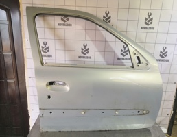 Дверь передняя правая для Renault Clio 2 Symbol 1998-2008  запчасти бу