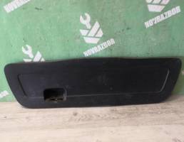 Обшивка двери багажника для VW Golf 3 Vento 91-97  запчасти бу