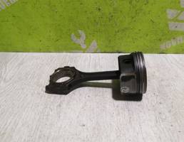 Поршень с шатуном для Kia Cerato 2009-2013  запчасти бу