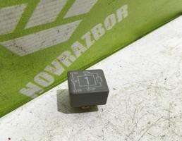 Реле для VW Golf 3 Vento 91-97  запчасти бу