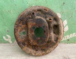 Щит опорный задний левый для Peugeot 206 98-12  запчасти бу