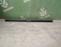 Уплотнитель стекла двери для LADA VESTA 15-19  запчасти бу