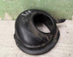 Уплотнитель для VW Polo Classic 95-02  запчасти бу