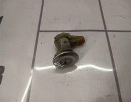 Вставка замка двери прав. для Renault Logan 2005-2014  запчасти бу