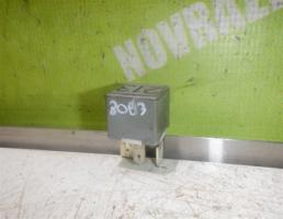 Реле для Audi 80  90  B3  86-91  запчасти бу
