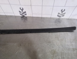 Молдинг задней левой двери для VW Passat B5 96-00  запчасти бу