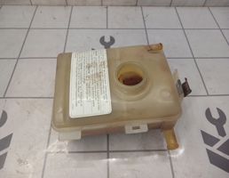 Бачок расширительный для Volvo 440 1992-1994  запчасти бу