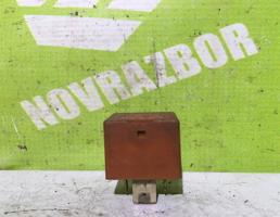 Реле для Audi 80  90  B3  86-91  запчасти бу