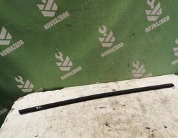 Уплотнитель стекла двери для Renault Megane 2 02-09  запчасти бу