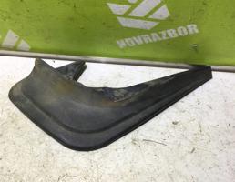 Брызговик передний правый для VW Polo 94-99  запчасти бу