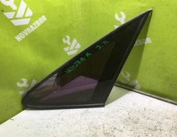 Стекло кузовное глухое правое для Opel Vectra A 1988-1995  запчасти бу