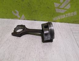 Поршень с шатуном для Hyundai i30 12-17  запчасти бу
