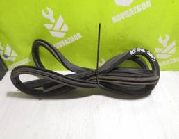 Уплотнитель двери для VW Golf 3 Vento 91-97  запчасти бу