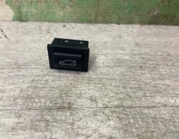 Кнопка открывания багажника для BMW X3 F25 2010-2017  запчасти бу