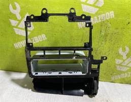 Рамка магнитолы для VW Passat B4 94-96  запчасти бу