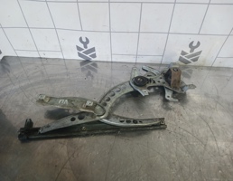 Стеклоподъемник механ. передний левый для VW Passat  B3  1988-1993  запчасти бу