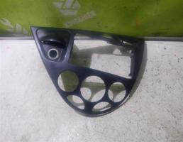 Рамка магнитолы для Ford Focus 1 1998-2004  запчасти бу