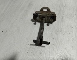 Ограничитель двери для Ford Transit 06-13  запчасти бу