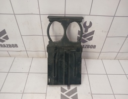 Подстаканник для Nissan Almera N16 2000-2006  запчасти бу