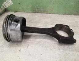 Поршень с шатуном для VW Polo Classic 95-02  запчасти бу