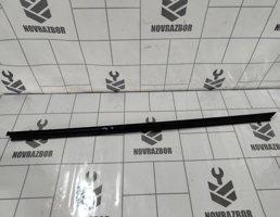 Молдинг стекла для Opel Corsa C 2000-2006  запчасти бу