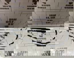 Уплотнитель стекла двери для Audi 80  90  B3  86-91  запчасти бу