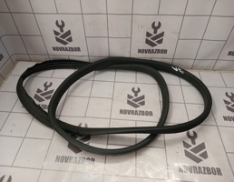 Уплотнитель двери для Skoda Fabia 2007-2015  запчасти бу