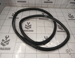 Уплотнитель двери для VW Passat B5 96-00  запчасти бу