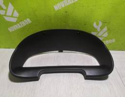 Накладка (кузов внутри) для Suzuki Baleno 98-07  запчасти бу