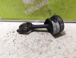 Поршень с шатуном для Renault Kangoo 97-03  запчасти бу