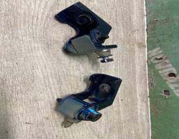 Петля двери для Peugeot 206 98-12  запчасти бу