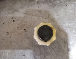 Крышка расширительного бачка для Renault Clio 2 Symbol 1998-2008  запчасти бу