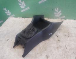 Консоль для Audi 80 90 B4 91-94  запчасти бу