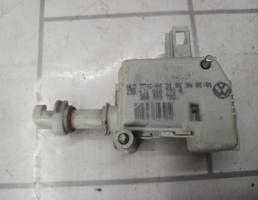 Активатор замка крышки бензобака для VW Golf 4 Bora 97-05  запчасти бу