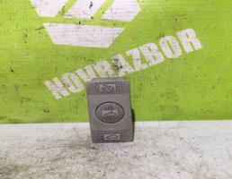 Кнопка люка для VW Golf 3 Vento 91-97  запчасти бу