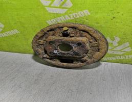 Щит опорный задний правый для Renault Laguna 94-99  запчасти бу