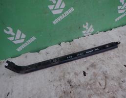 Направляющая двери сдвижной для Renault Kangoo 97-03  запчасти бу