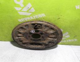 Щит опорный задний левый для VW Golf 3 Vento 91-97  запчасти бу