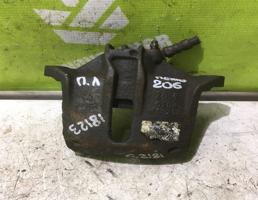 Суппорт передний левый для Peugeot 206 98-12  запчасти бу