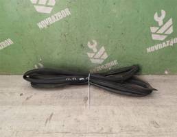 Уплотнитель двери для Mitsubishi Space Wagon (N3,N4) 1991-2000  запчасти бу