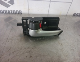 Ручка двери внутренняя левая для Suzuki SX4 2006-2013  запчасти бу