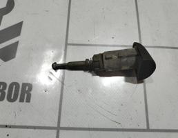 Вставка замка двери для Renault Clio 3  2005-2012  запчасти бу