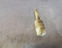 Датчик включения стопсигнала для VW Passat B5 96-00  запчасти бу