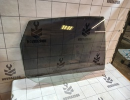 Стекло двери задней правой для Ford Focus 1 1998-2004  запчасти бу