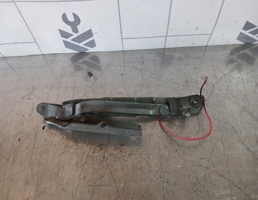Петля крышки багажника для Audi 80  90  B3  86-91  запчасти бу