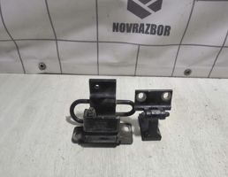 Петля двери для Audi A6 (C4) 1994-1997  запчасти бу