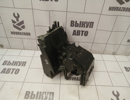 Корпус блока предохранителей для Peugeot 307 2001-2008  запчасти бу